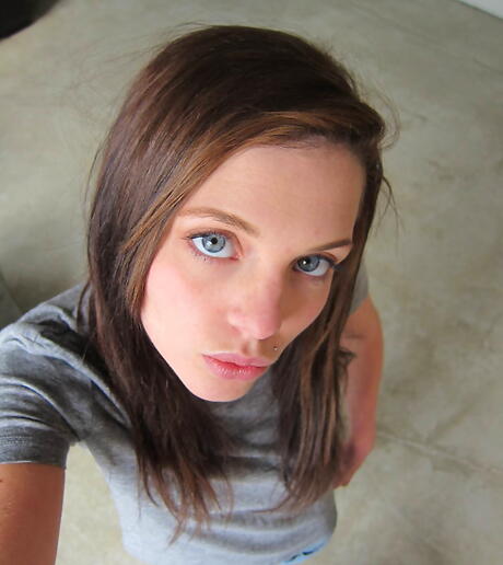 Luscious american babe Kiera Winters bares tiny tits and masturbates 