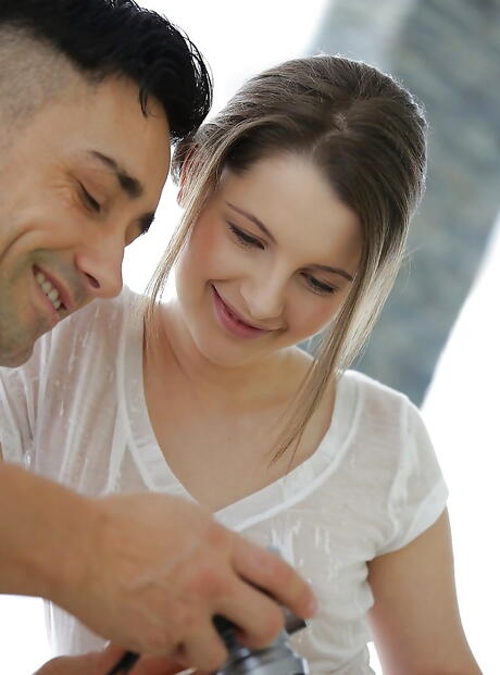 Sexy bombshell Liona Levi take in mouth cock 